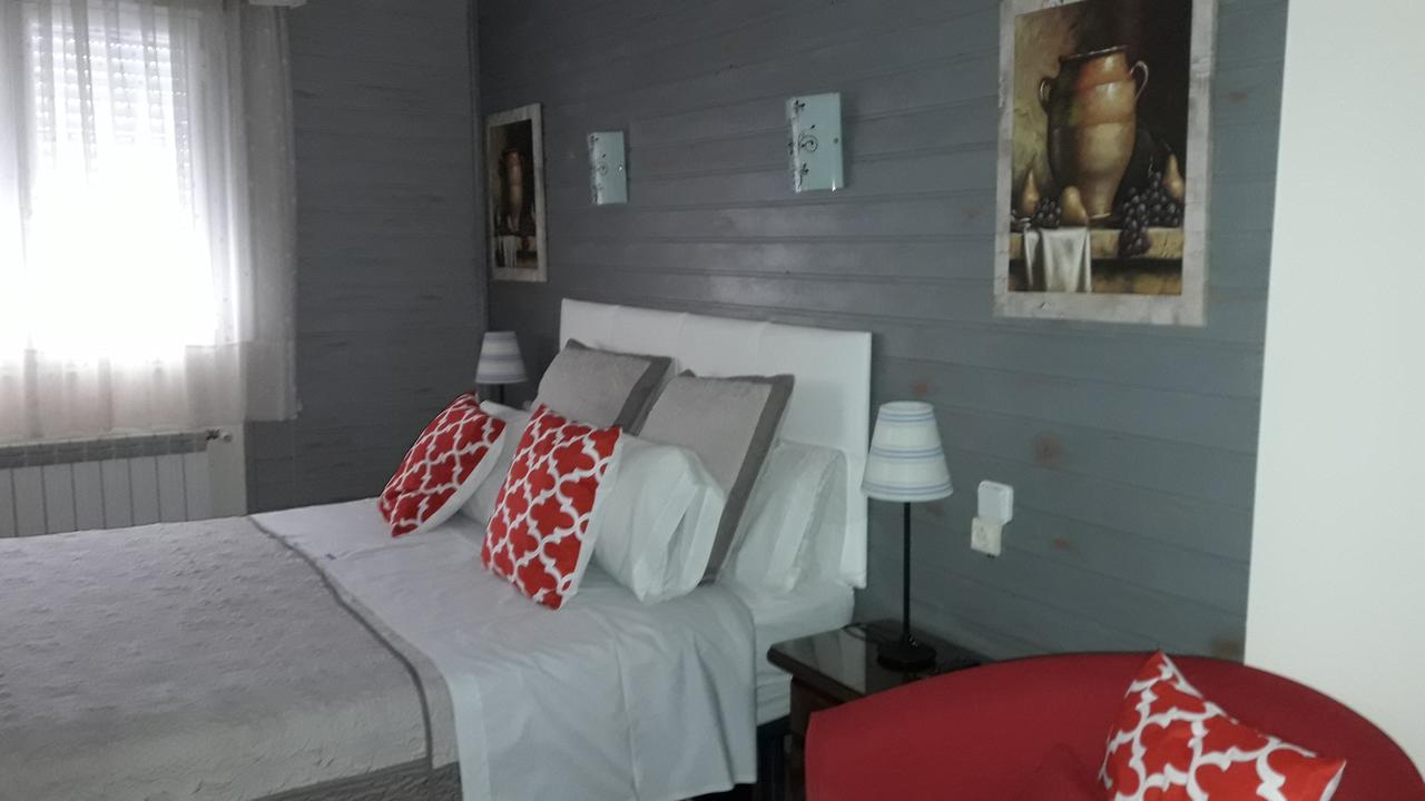 Ribadelago Hostal Martin - Sanabria מראה חיצוני תמונה